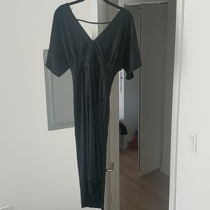 ASTR Low V hi-low hem Midi dress